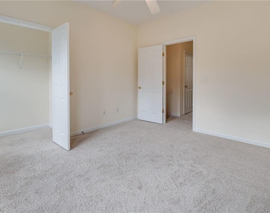 3246 Mill Springs Cir - Photo Thumbnail 11