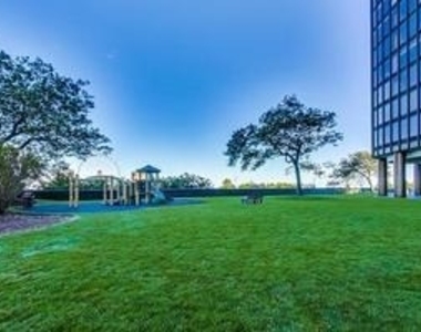505 N Lake Shore Drive - Photo Thumbnail 32