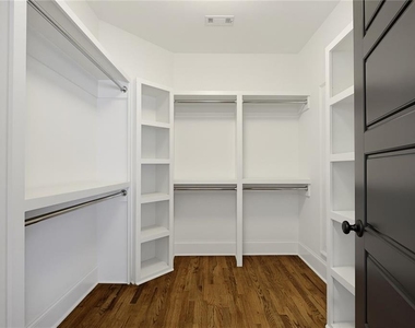 827 Derrydown Way - Photo Thumbnail 32