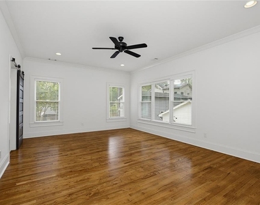 827 Derrydown Way - Photo Thumbnail 28