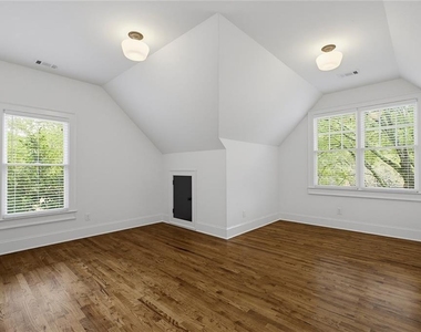 827 Derrydown Way - Photo Thumbnail 35