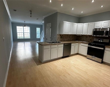 3152 Mill Springs Cir - Photo Thumbnail 5