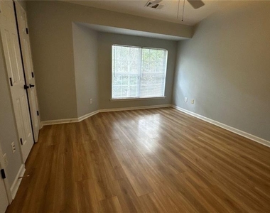 3152 Mill Springs Cir - Photo Thumbnail 9