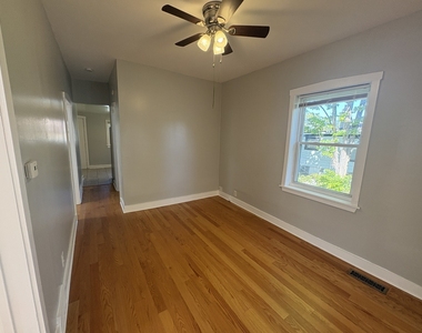 1716 Brown Avenue - Photo Thumbnail 8