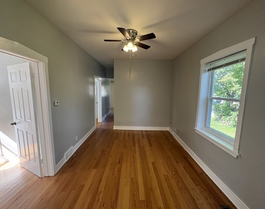 1716 Brown Avenue - Photo Thumbnail 6