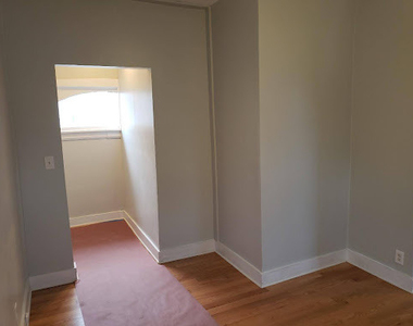 1716 Brown Avenue - Photo Thumbnail 2