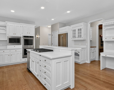 2715 Wendy Drive - Photo Thumbnail 8