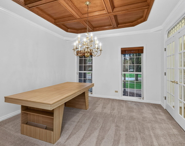 2715 Wendy Drive - Photo Thumbnail 5