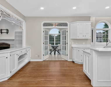 2715 Wendy Drive - Photo Thumbnail 9