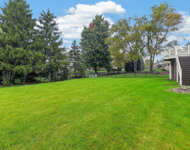 2715 Wendy Drive - Photo Thumbnail 45