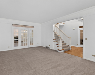 2715 Wendy Drive - Photo Thumbnail 4