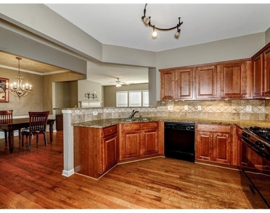 4976 Berkeley Oak Drive - Photo Thumbnail 10