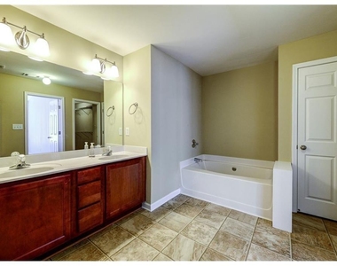 4976 Berkeley Oak Drive - Photo Thumbnail 14
