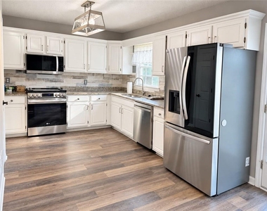 3146 Pine Top Court Sw - Photo Thumbnail 6