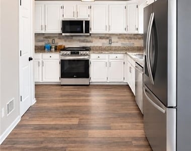 3146 Pine Top Court Sw - Photo Thumbnail 5
