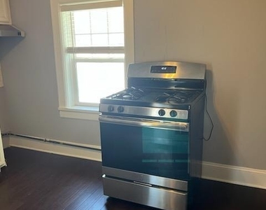 311 S Wheaton Avenue - Photo Thumbnail 2
