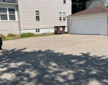 311 S Wheaton Avenue - Photo Thumbnail 8