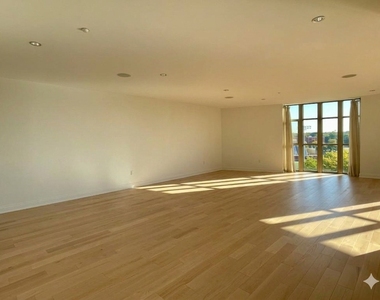 520 S Washington Street - Photo Thumbnail 5