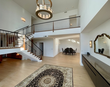 520 S Washington Street - Photo Thumbnail 7