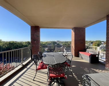 520 S Washington Street - Photo Thumbnail 19