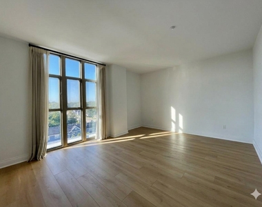 520 S Washington Street - Photo Thumbnail 27