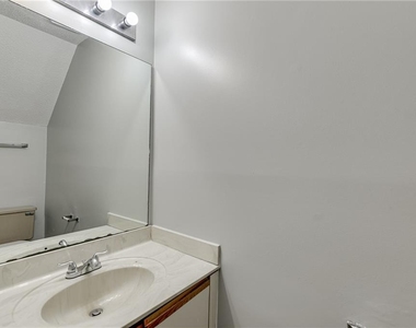 3241 Tennington Place - Photo Thumbnail 13