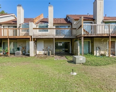 3241 Tennington Place - Photo Thumbnail 26
