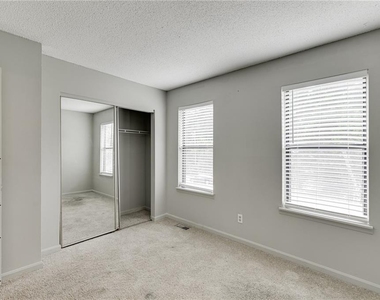 3241 Tennington Place - Photo Thumbnail 15