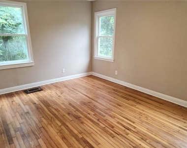 2165 Pinehurst Drive - Photo Thumbnail 23
