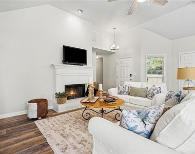 1545 Quail Point Run - Photo Thumbnail 9