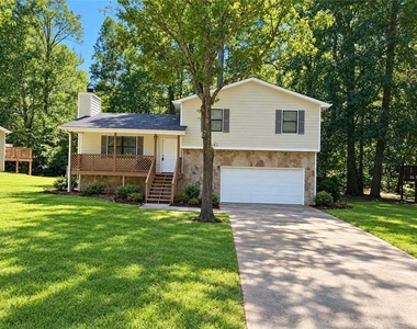 3761 Parks Drive - Photo Thumbnail 1