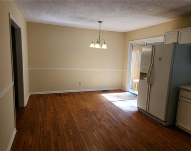 3761 Parks Drive - Photo Thumbnail 11