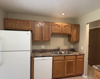 20 Ashburn Court - Photo Thumbnail 8