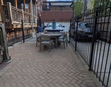 2850 N Seminary Avenue - Photo Thumbnail 11