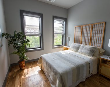 2850 N Seminary Avenue - Photo Thumbnail 8