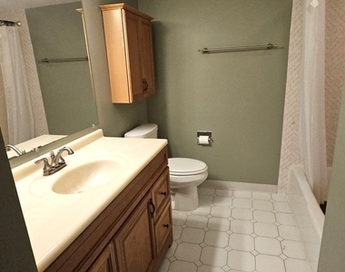 13615 Lamon Avenue - Photo Thumbnail 13