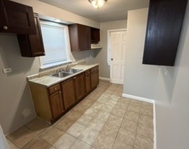 510 W 128th Place - Photo Thumbnail 5