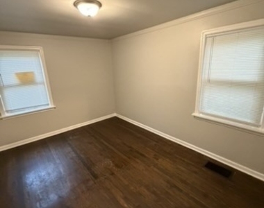 510 W 128th Place - Photo Thumbnail 7