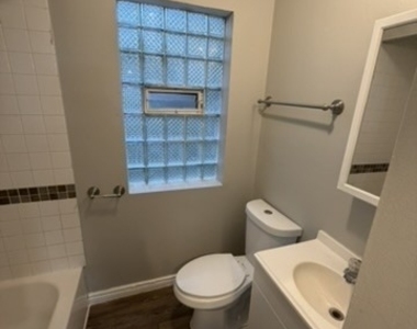 510 W 128th Place - Photo Thumbnail 11
