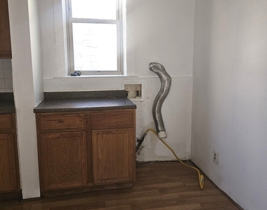 7014 S Crandon Avenue - Photo Thumbnail 9
