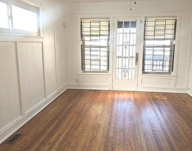 7014 S Crandon Avenue - Photo Thumbnail 7