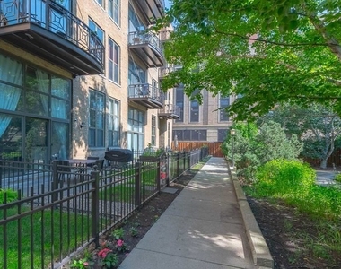 1330 W Monroe Street - Photo Thumbnail 1