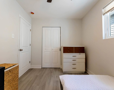 9154 S Luella Avenue - Photo Thumbnail 20