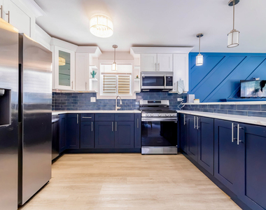 9154 S Luella Avenue - Photo Thumbnail 9
