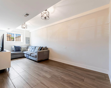 9154 S Luella Avenue - Photo Thumbnail 21