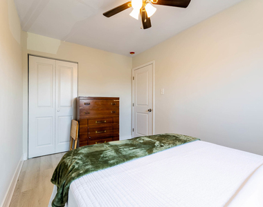 9154 S Luella Avenue - Photo Thumbnail 13