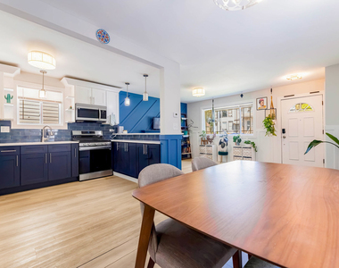 9154 S Luella Avenue - Photo Thumbnail 8