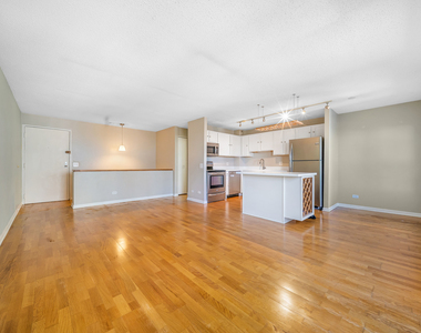 711 W Gordon Terrace - Photo Thumbnail 2