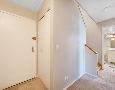 711 W Gordon Terrace - Photo Thumbnail 10
