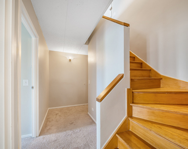 711 W Gordon Terrace - Photo Thumbnail 9